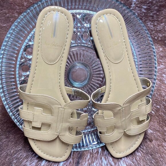 Sam Edelman Shoes - Sam Edelman Bay Logo Sandals | Almond Patent | Women’s 9